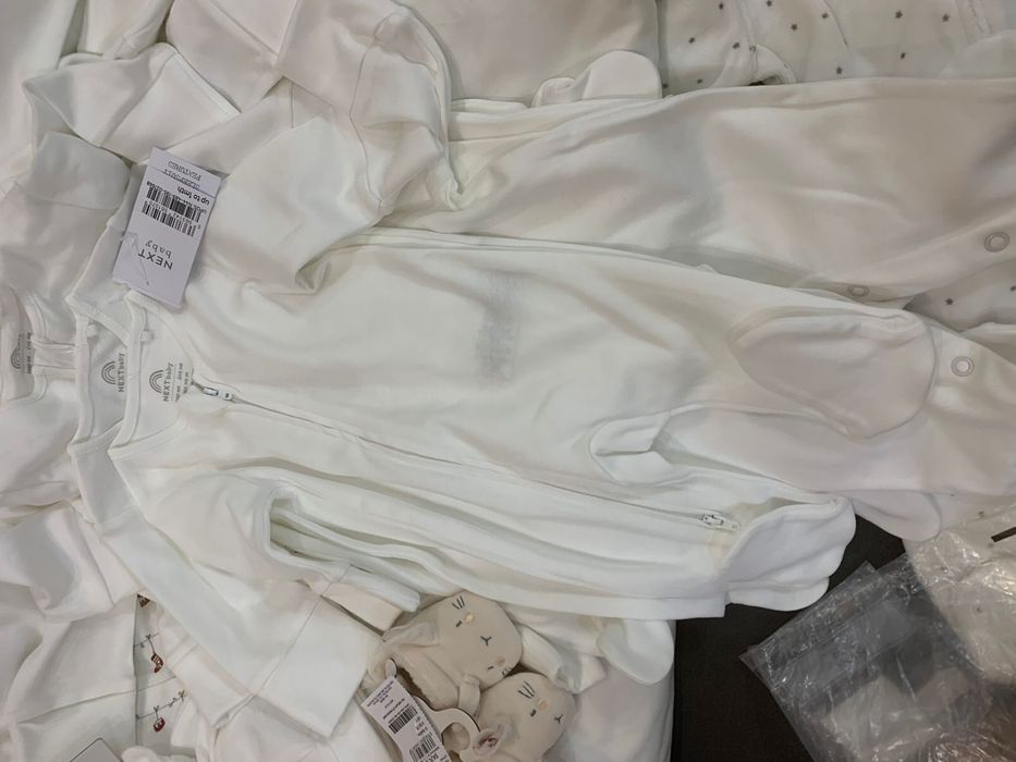 Продам детские вещи Next