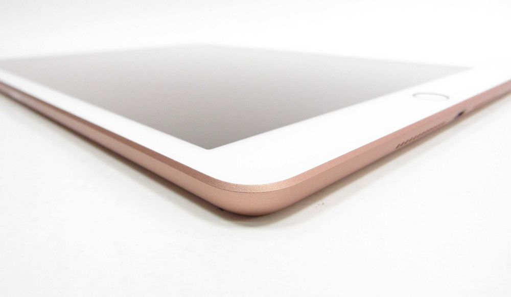 Apple iPad 8 (8-мо поколение) 32GB 10.2-инчов Retina дисплей A2270