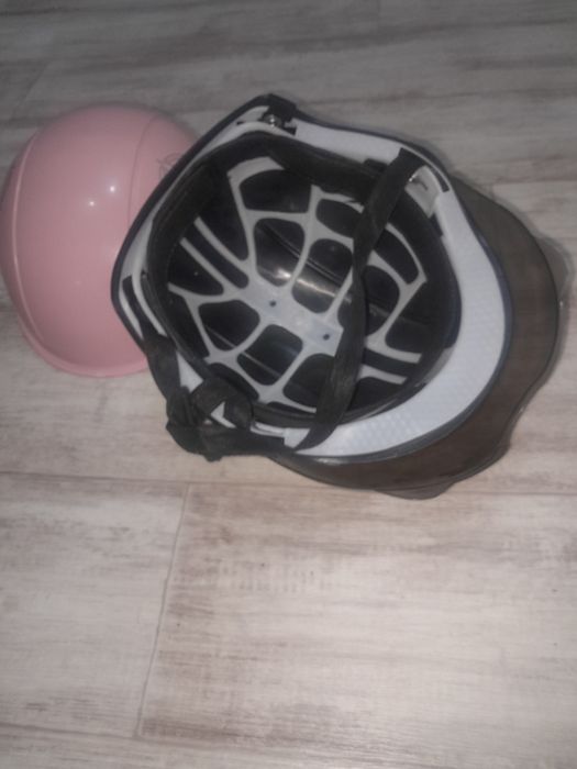 Продам два детских каски для головы