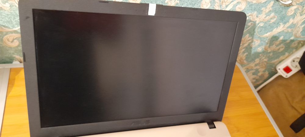 Срочно Продам ноутбук ASUS