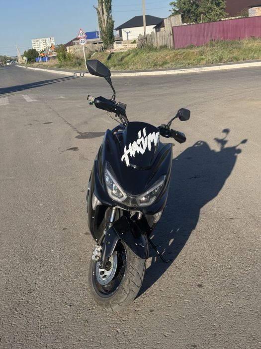 Продам скутер макси