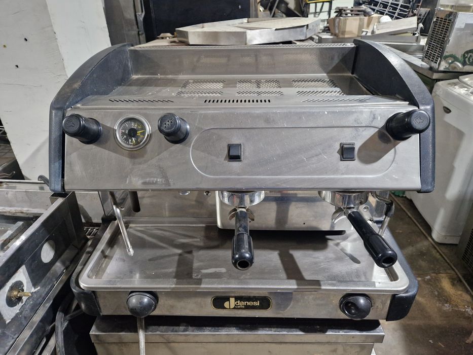 Espressor cafea 2 brate, servisat, Cafea de calitate, spuma lapte, cea