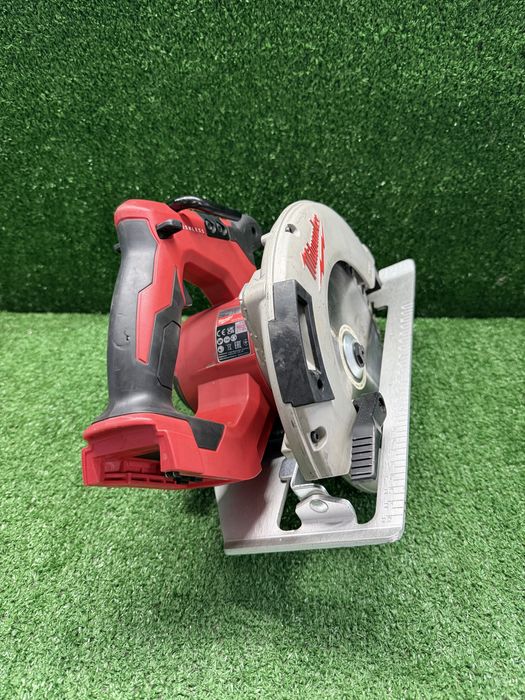 Безчетков ръчен циркуляр Milwaukee M18 BLCS66 / 190мм