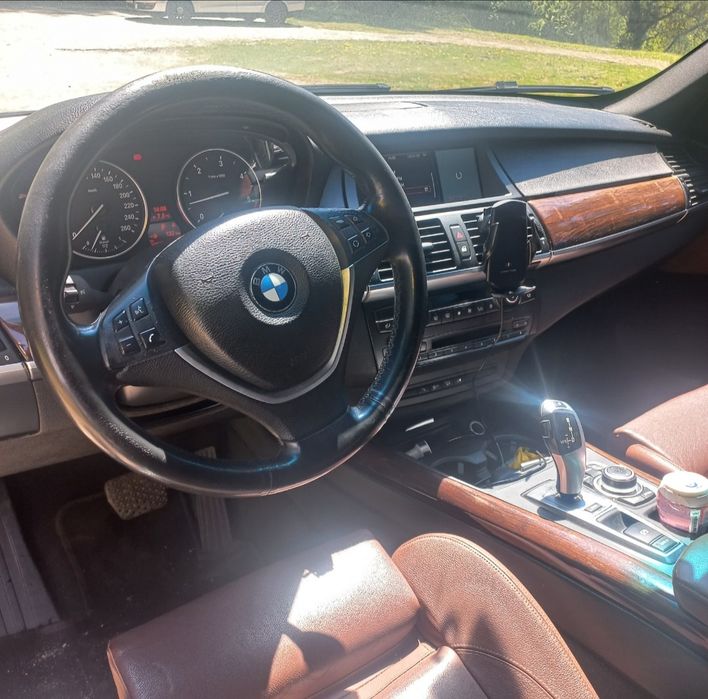 BMW X5  DRIVE 30D 4×4 vând, schimb.