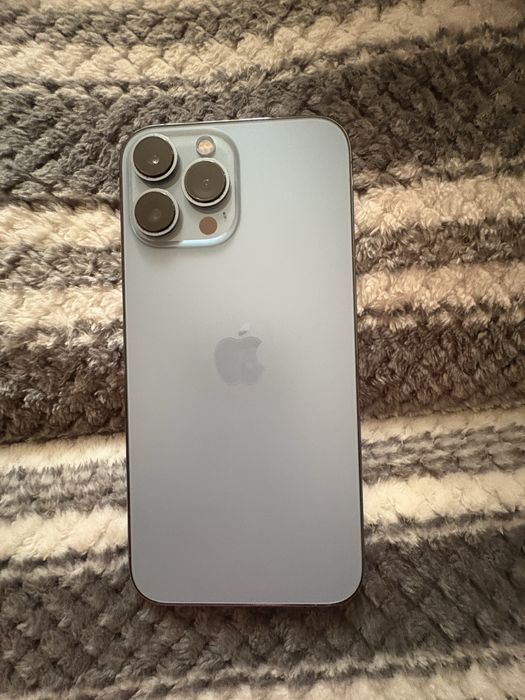 Продам iPhone 13 Pro Max