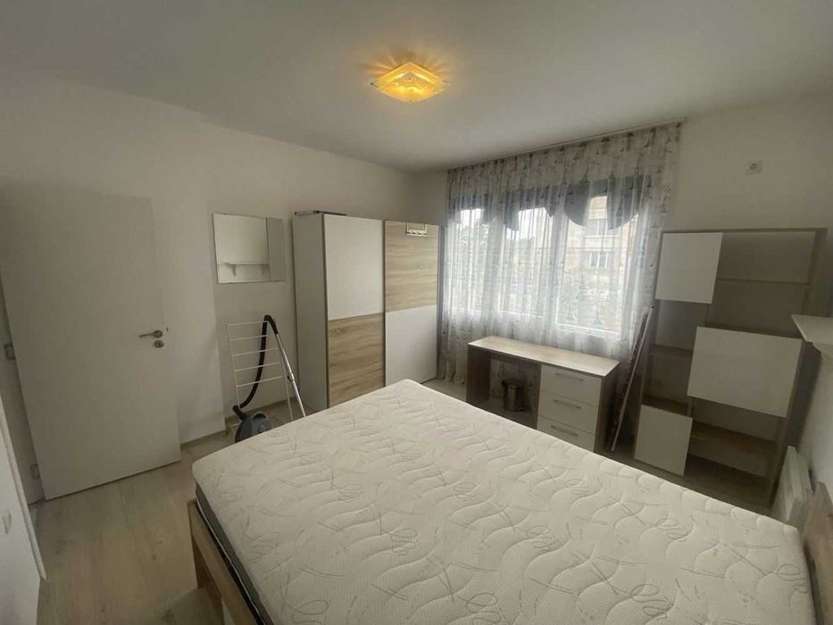 УЮТЕН дом! Тристаен апартамент - район Базар Левски!