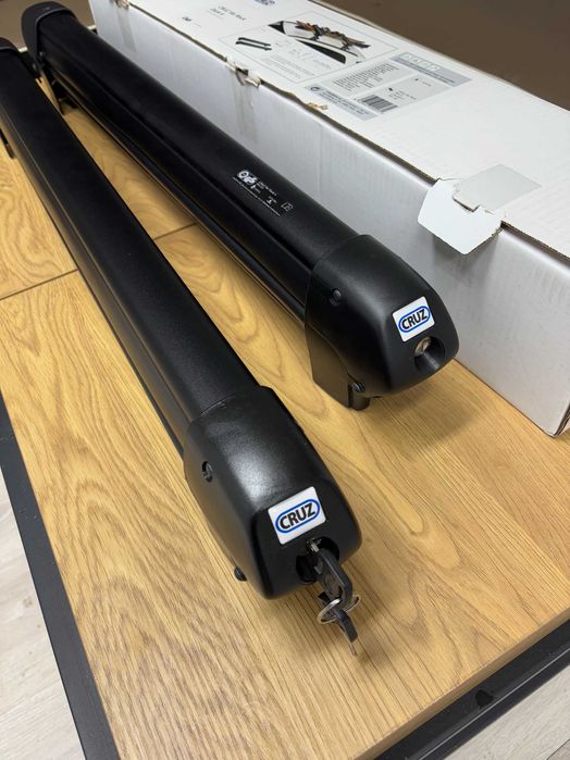 Багажник за ски и сноуборд CRUZ 6 BLACK