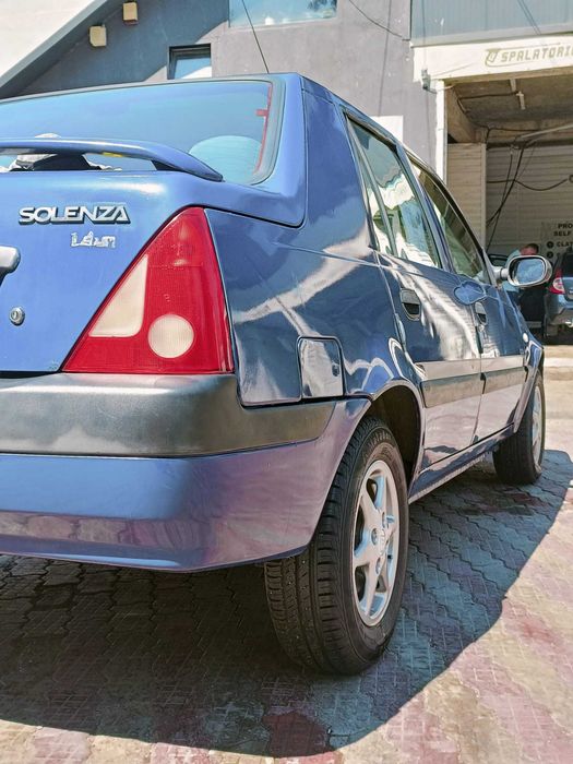 Vând Dacia Solenza