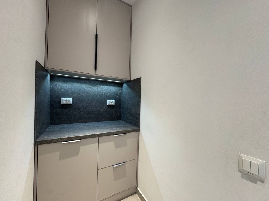 Зарафшон БЦ 53 м2 аренда офиса 1 этаж Яккасарай