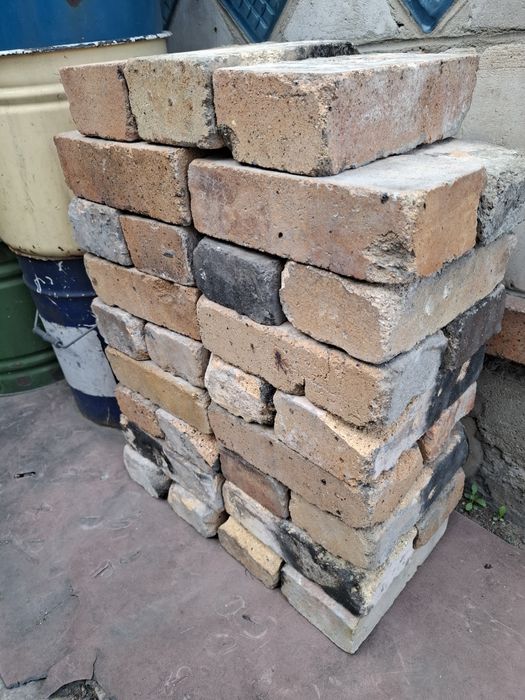 Продам кирпич б/у