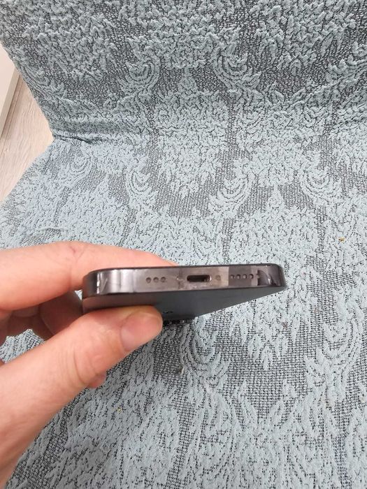 Продам айфон 14 про