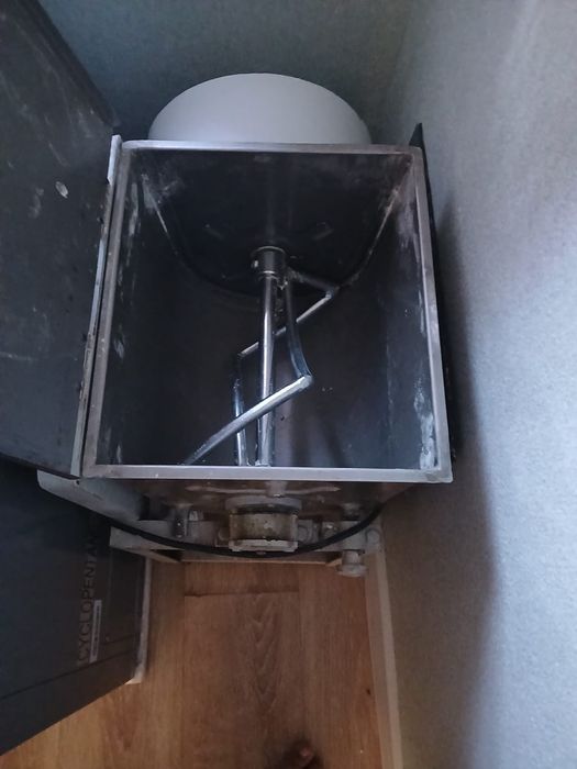 Тестомирка 8 литр Бу