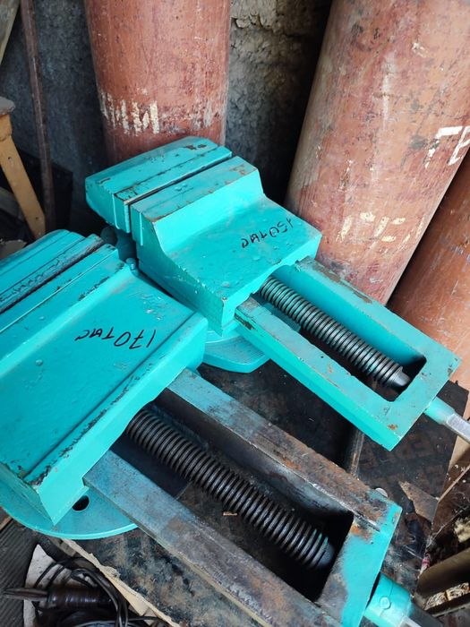 Тиски тисочки инструменты