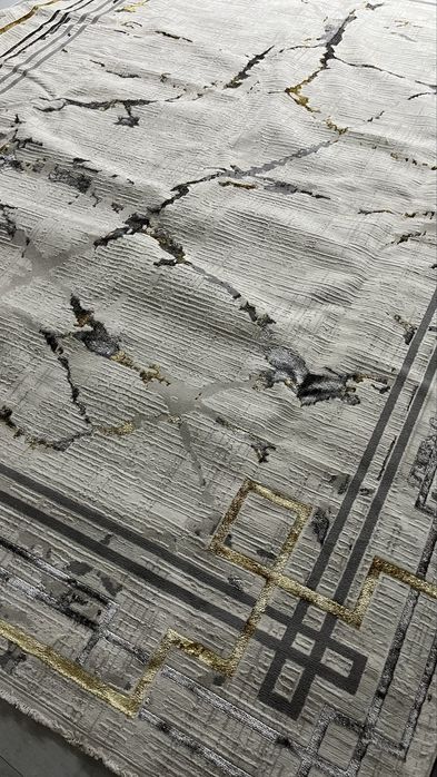 Срочно продам шелковый ковёр 3на4 ноаый