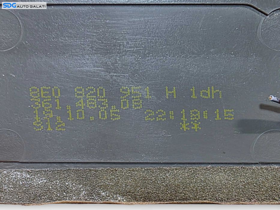 Gura Grila Aer Aerisire Ventilatie Bord Centrala Crem Maro Audi A4 B6 2001 - 2005 Cod 8E0820951H [D0745]