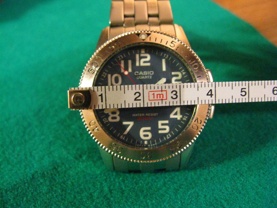 Часы Casio, водозащита 200М, Б/У