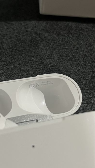 Air Pods pro 2 •generatia a 2-a•