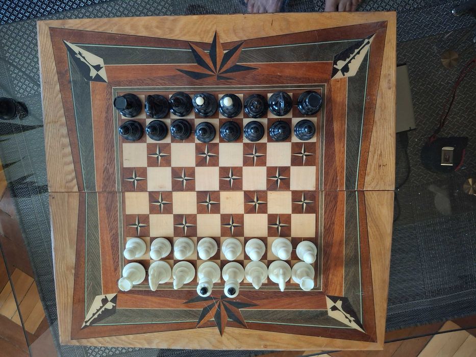 Шахматы б\у Chess