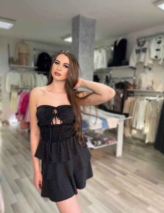 Къса рокля с камъчета