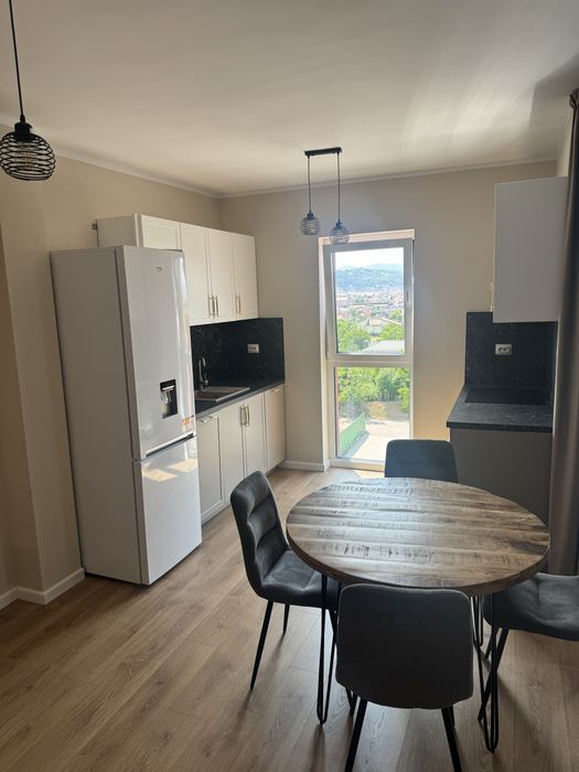 PF inchiriez apartament 2 camere zona Vivo. Oncos Parc. Nou, prima inchiriere — fotografia 3