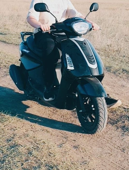 Продаю скутер Raptor