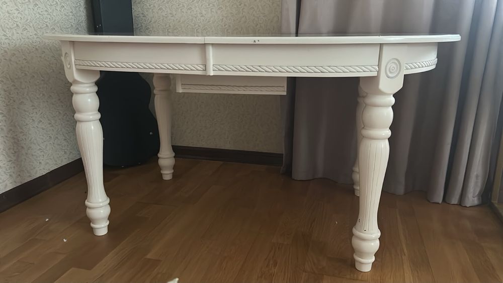 Продам стол деревянный