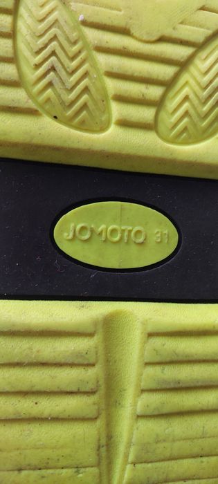 Продам ботинки на мальчика