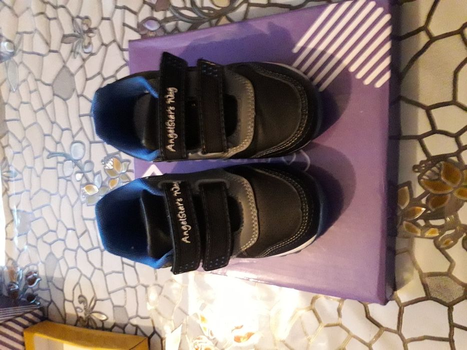 Продам детские красовки.