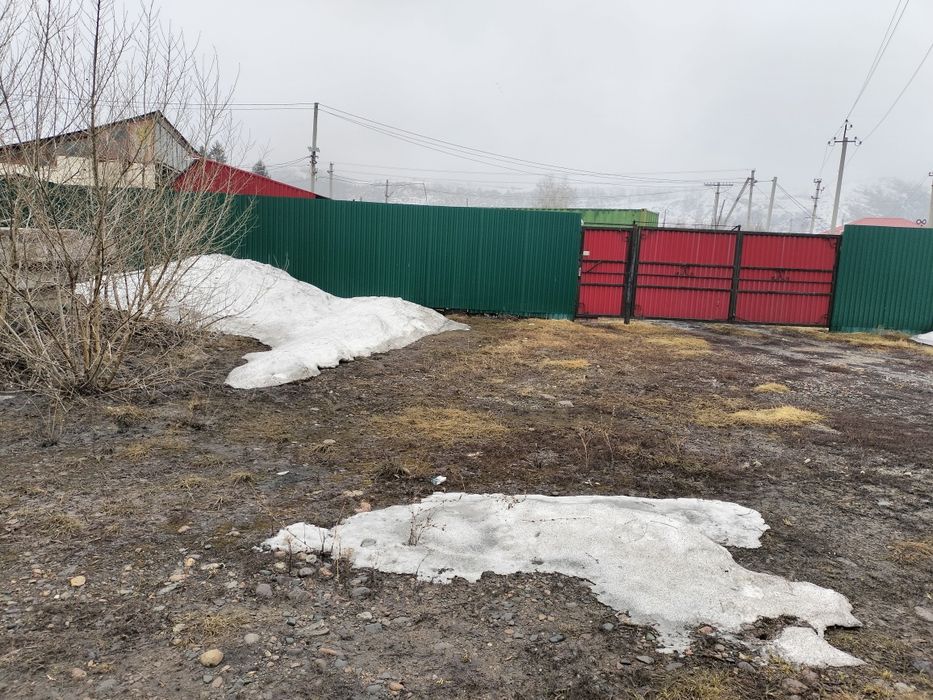 Продам коммерческий огороженный участок  .