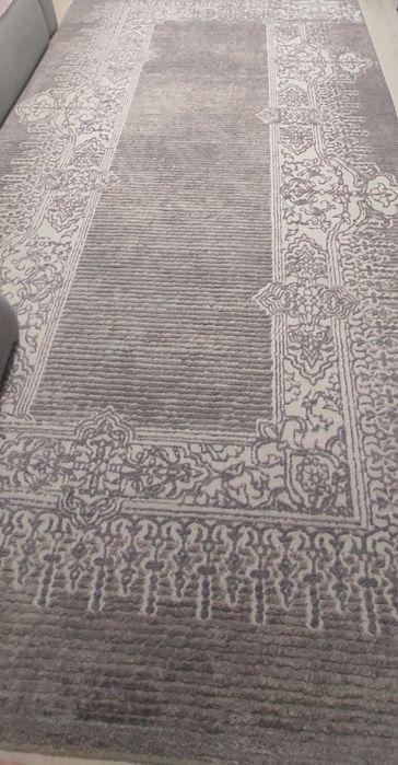 Продам ковёр 2х4