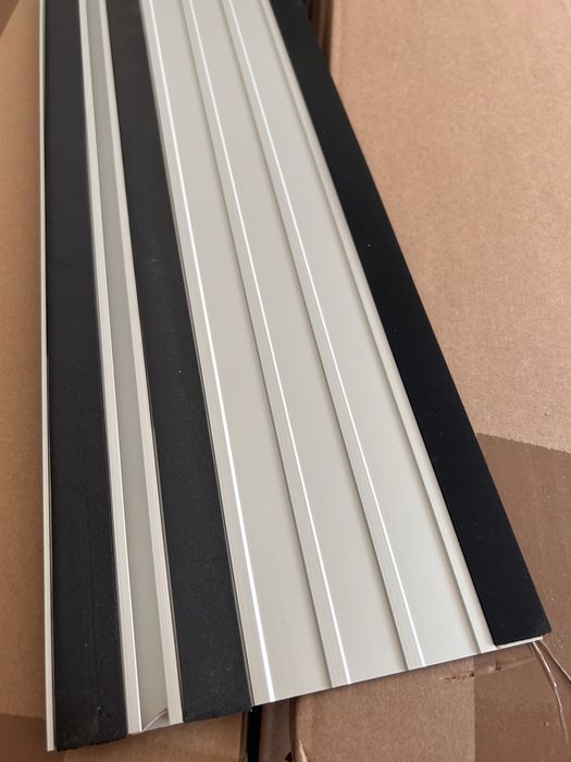 Sine de ghidaj și accesorii