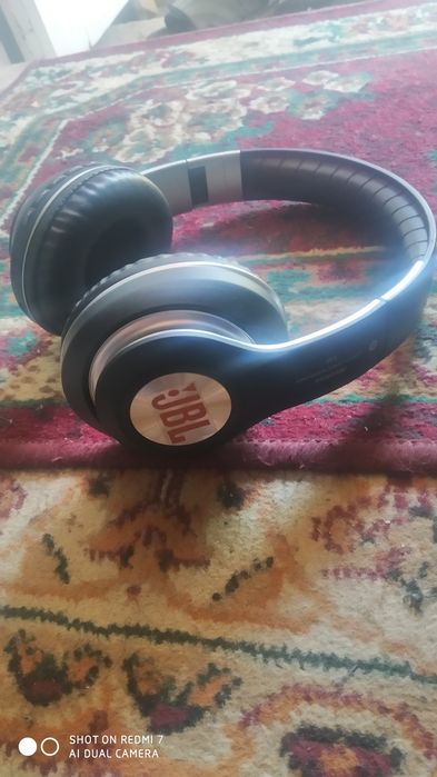 Наушники JBL звук чистый и громкий