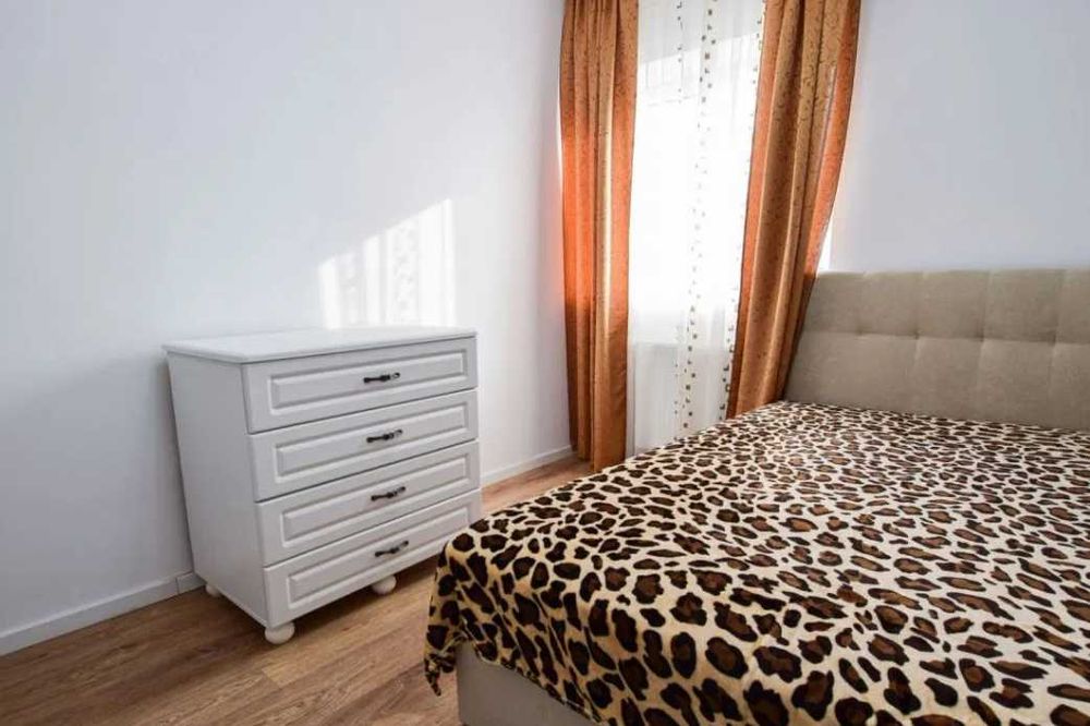 Дава се под наем Тристаен апартамент в Пловдив, Остромила - 90 кв.м за 316.2 € - Снимка #3