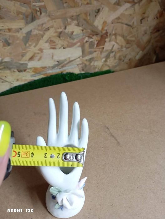 Стара Порцеланова ръка вазичка