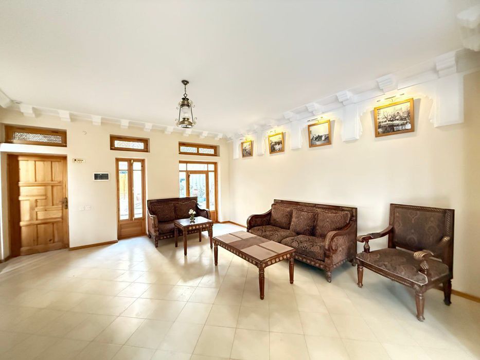 Гостиница Асл возле ляби хауза