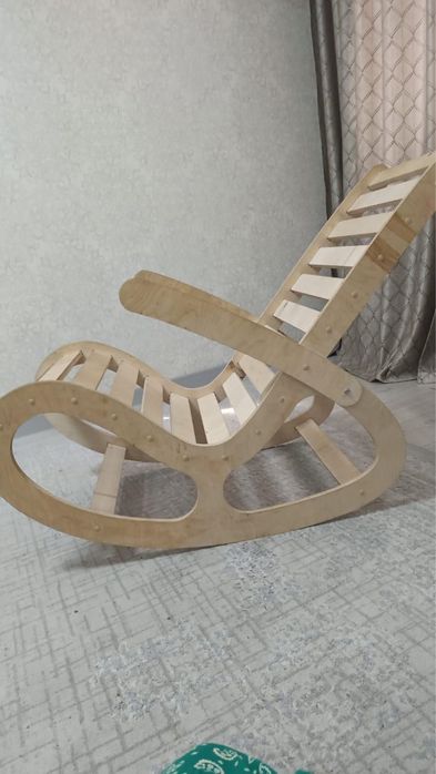 Продаю кресло качалка