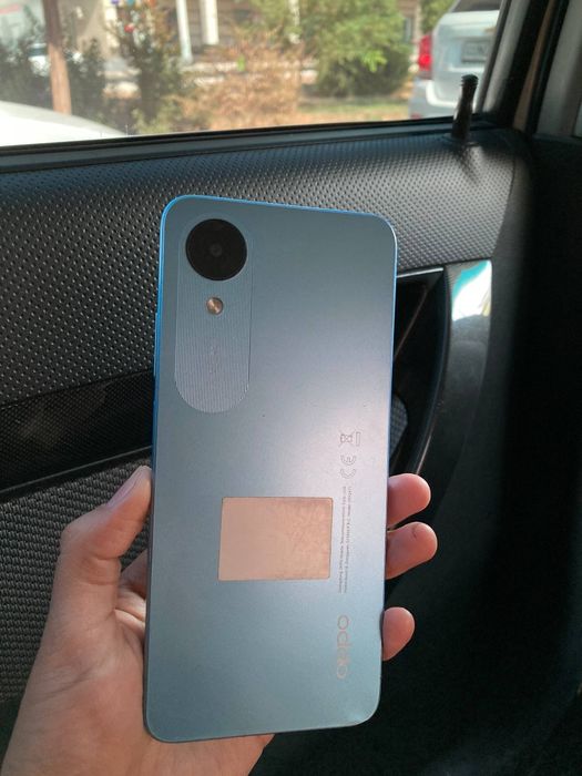 Iphone oppo noveu Telefon sotiladi