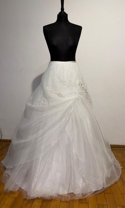 Vand rochie mireasa
