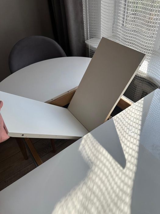 продам комплект стол со стульями