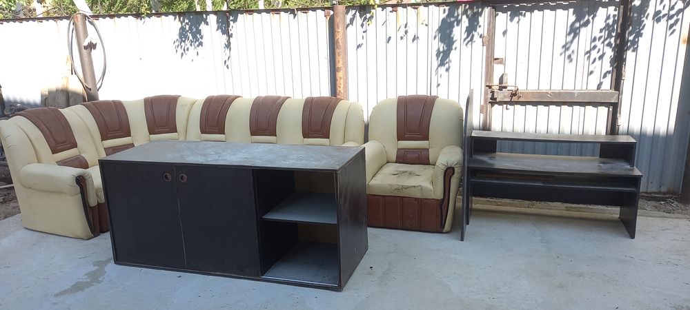 Мебел диван для офис.дом и для дачи