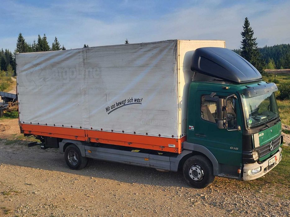 Vând lift hidraulic pentru csmion 7,5t și caroserie cu relată.