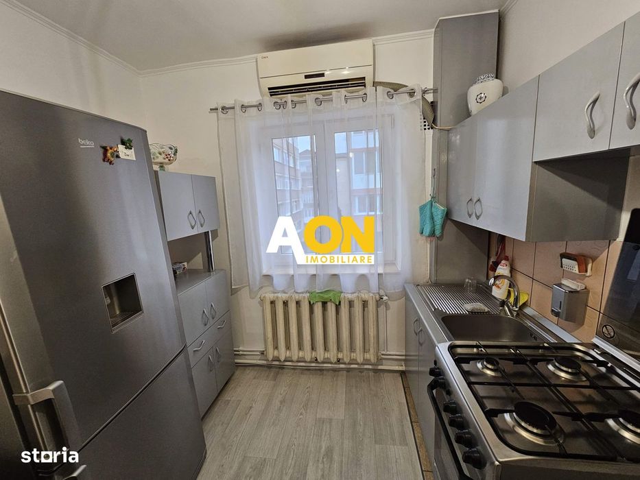 Apartament 3 camere, mobilat, utilat, etaj 2, Cetate