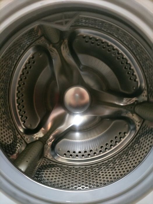 Пералня Канди тесен модел