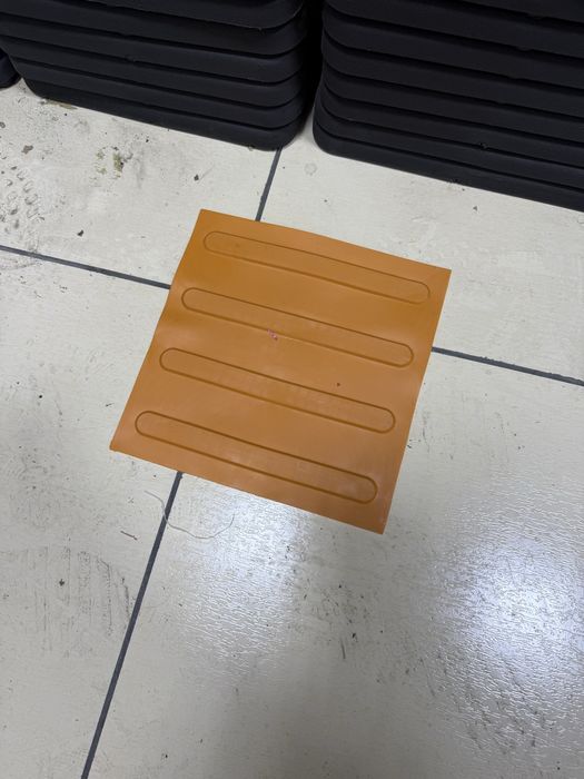 Тактильная плитка ПВХ 30*30