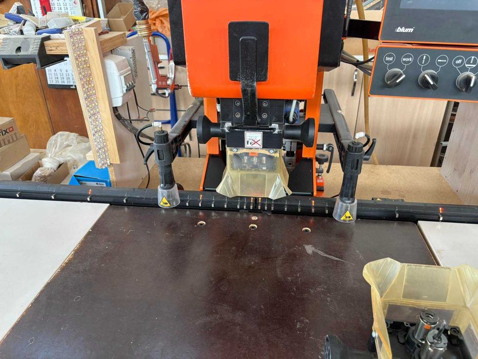 Пробивна машина BLUM MINIPRESS TOP