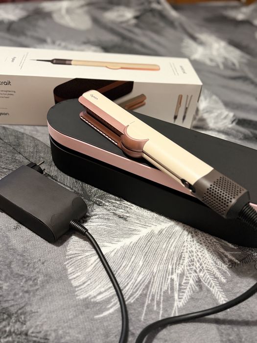 Placa de indreptat parul Dyson