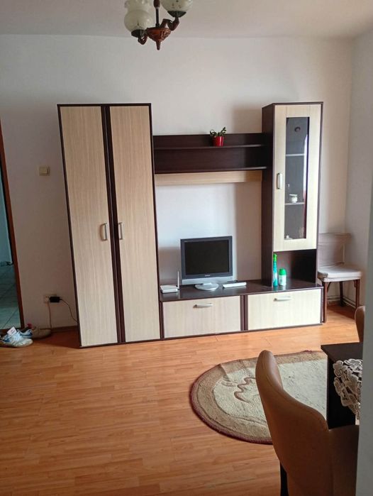 Inchiriez Apartament
