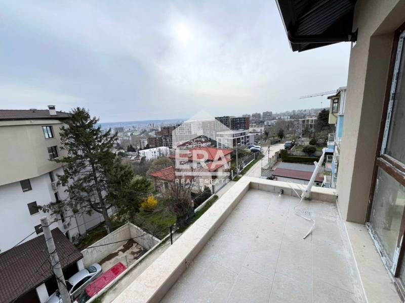 Продава се Двустаен апартамент в Варна, Бриз - 61 кв.м за 2541 €/кв.м - Снимка #4