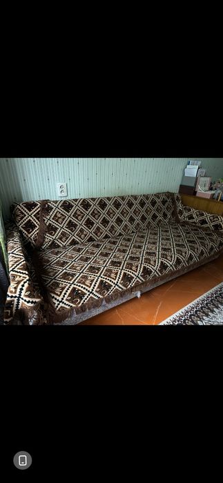 Продается пружинный  диван