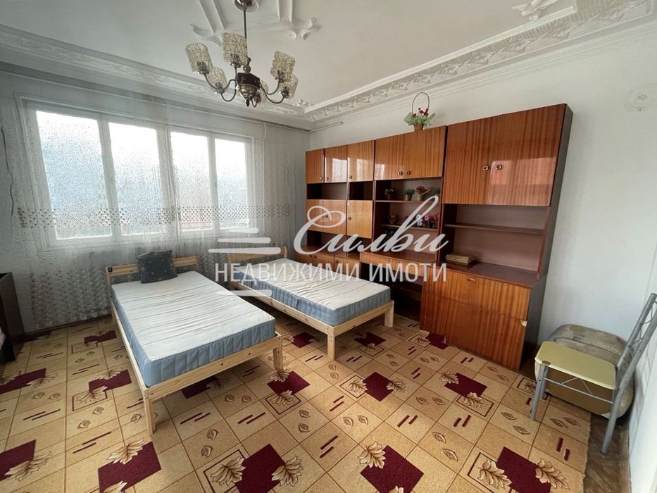 Продава се Четиристаен апартамент в Шумен, Пазара - 133 кв.м за 844 €/кв.м - Снимка #4